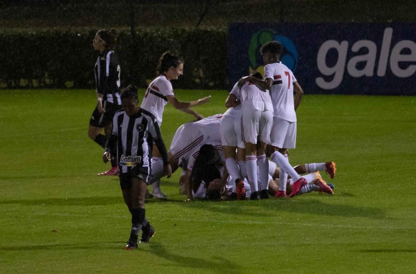 São Paulo Vence Botafogo E Cola Nos Líderes Do Brasileirão - Planeta ...