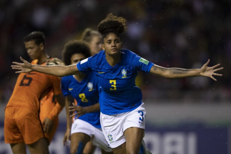 Em jogo de seis gols, Brasil e Holanda empatam no futebol feminino