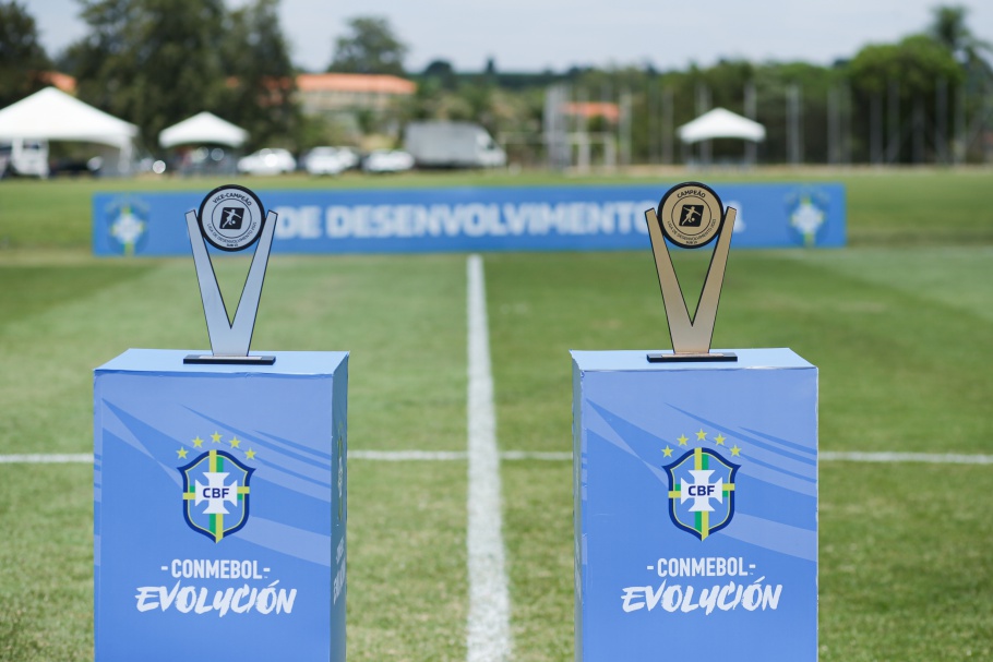 CBF divulga calendário do futebol feminino para 2023 - Superesportes