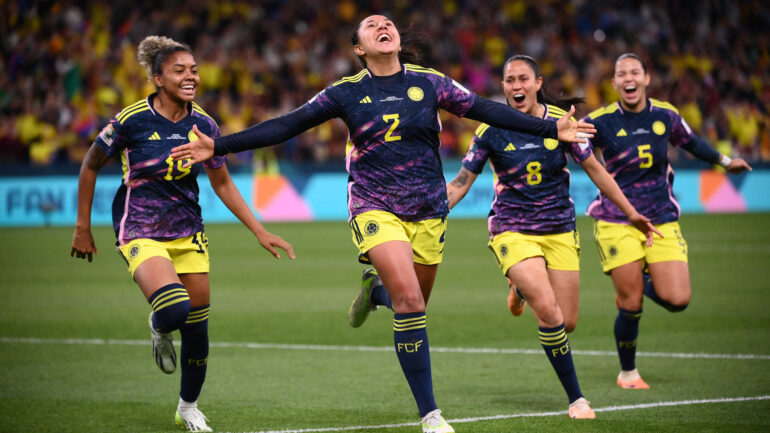 Colômbia vence Alemanha por 2 a 1