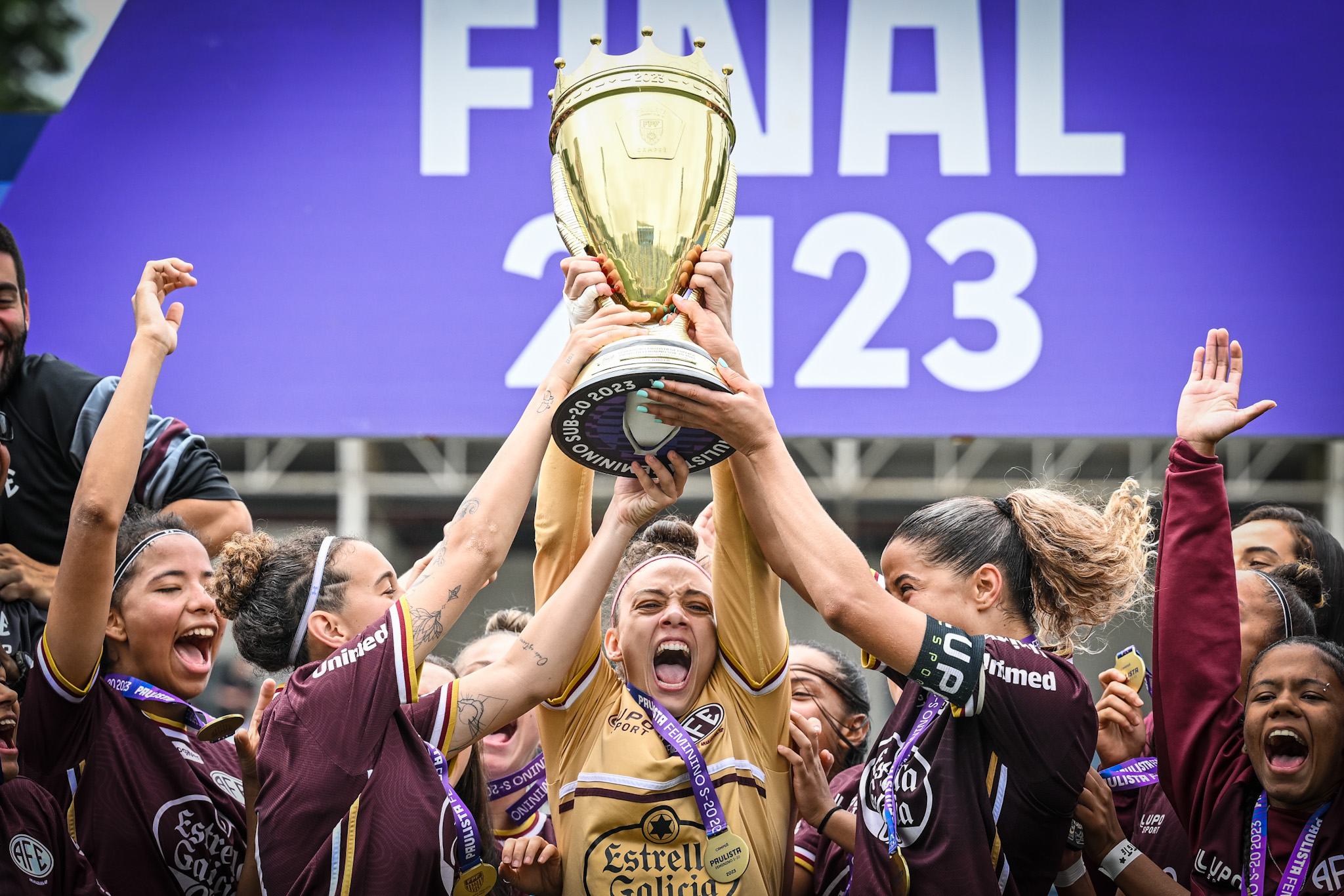 Santos goleira a Ferroviária na estreia do Paulista feminino de futebol