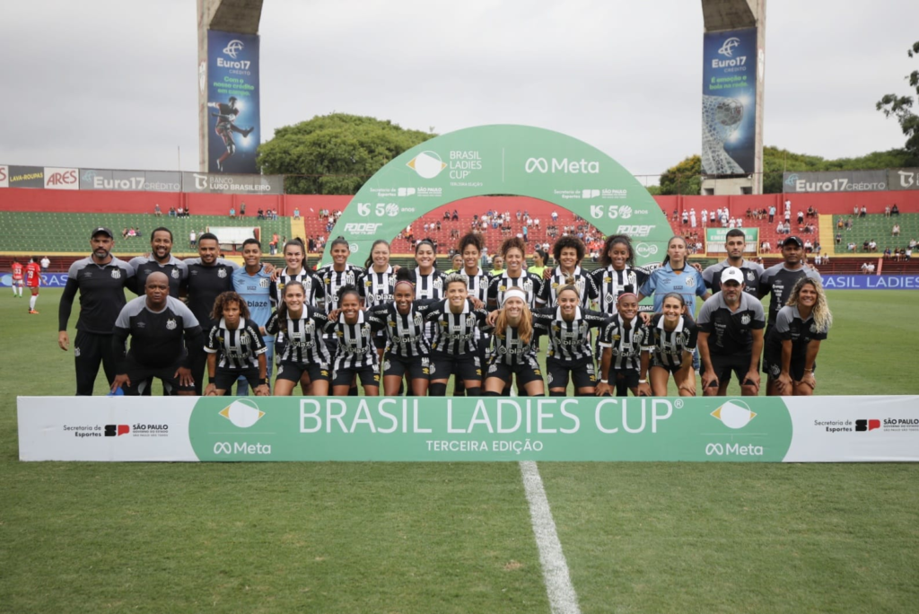 As Sereias da Vila foram vice-campeãs da Ladies Cup e devem encontrar dificuldades para 2024 após o rebaixamento da equipe masculina. 