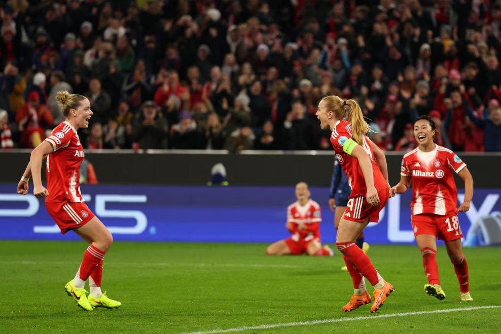 Bayern consegue virada histórica e alcança os seis pontos na tabela. 
Créditos: Divulgação/UEFA. 